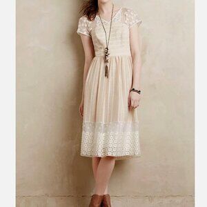 ANTHROPOLOGIE MOULINETTE SOEURS NWT Poema Embroidered Lace Ivory Dress size 4